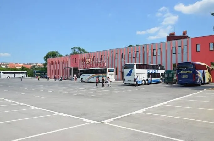 Parking Univerziteta Singidunum sa autobusima
